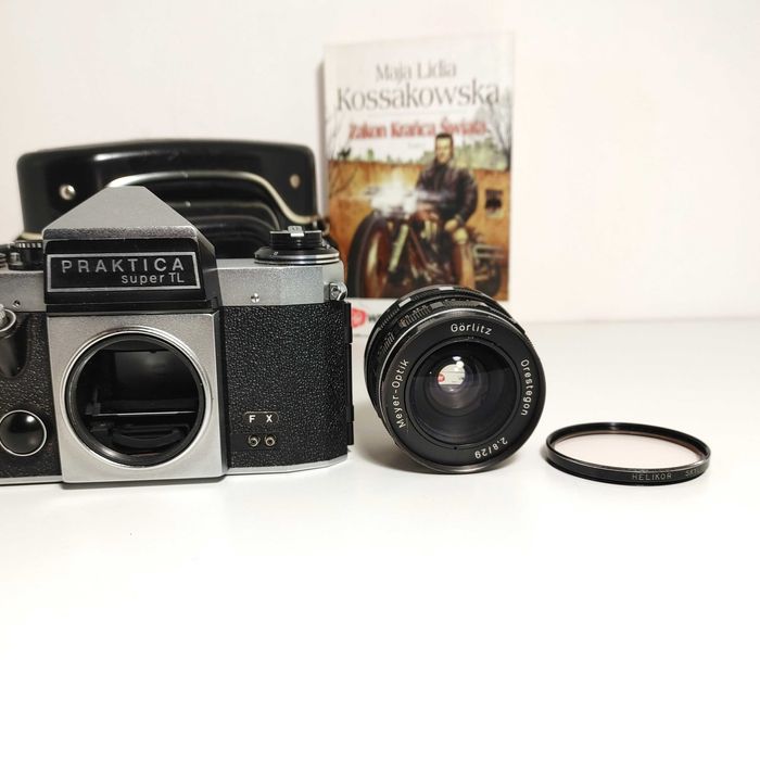 Niezawodna Lustranka analogowa PRAKTICA Super TL  Orestegon 1:2,8 29mm