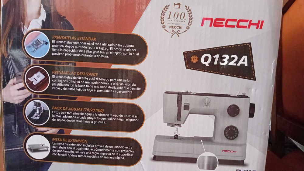 Vendo máquina costura Necchi