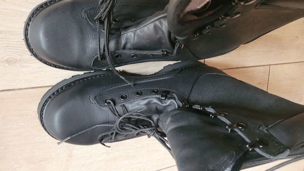 Берці шкіряні Канада р. 44-45.    4 ПАРИ