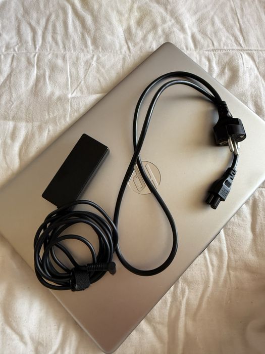 HP Laptop 15s-eq2xxx