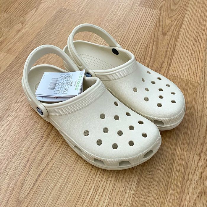 Шльопанці бежеві крокси Crocs Classic