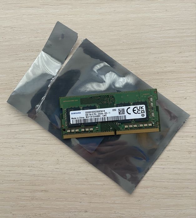 Оперативна памʼять Samsung 8Gb. 8GB 1Rx16 Pc-3200AA-SC0-11
