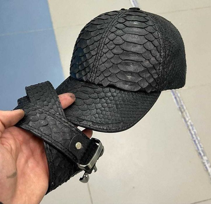 Бейсболка из питона кожи, привезена с Пхукета