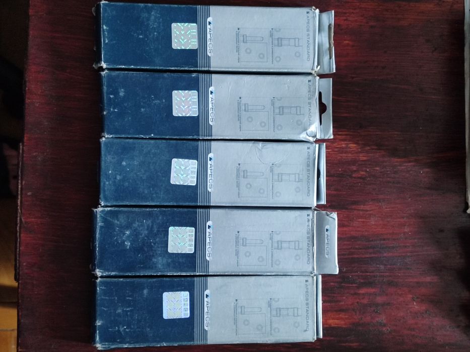 Петля дверна роз'ємна права Apecs.