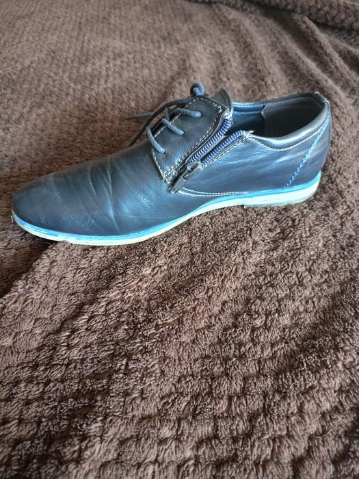 Buty młodzieżowe