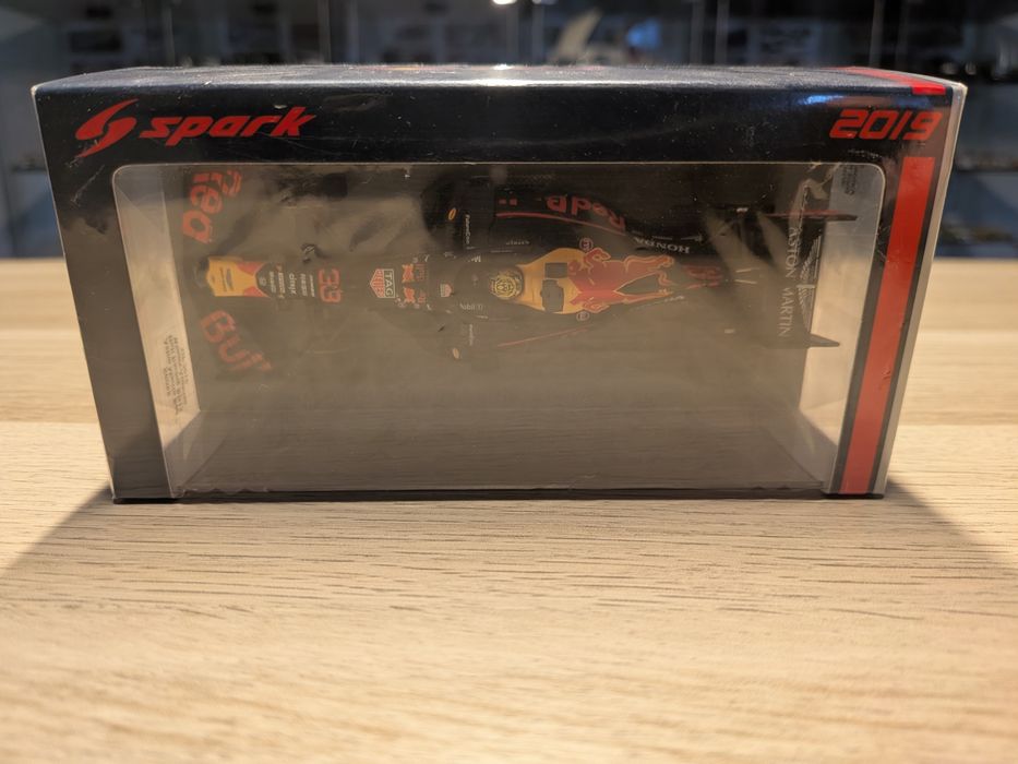 Aston Martin Red bull Racing RB15 - 1/43