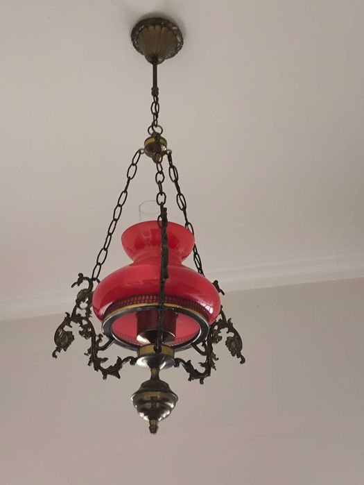 Candeeiro de teto estilo antigo