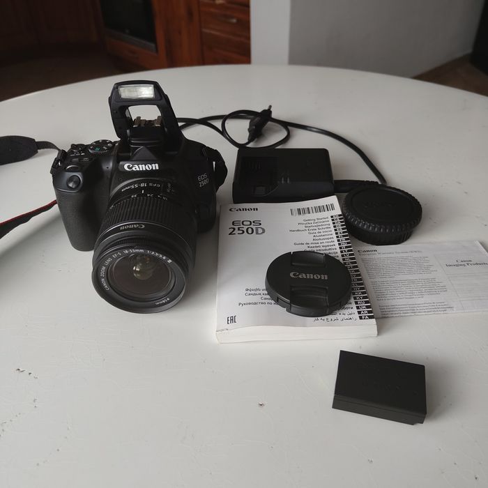Aparat fotograficzny Canon eos 250d