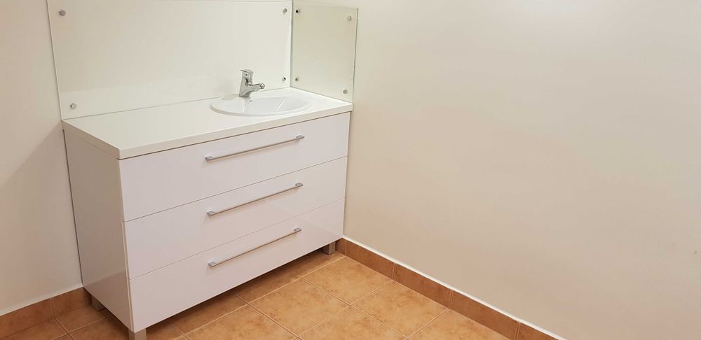 Wynajmę stanowisko gabinet kosmetyczny manicure I pedicure