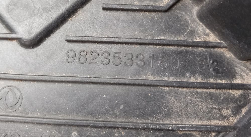 Base / caixa da bateria PEUGEOT 208 II
