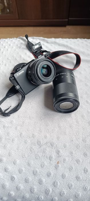 Aparat Canon M100 plus dwa obiektywy