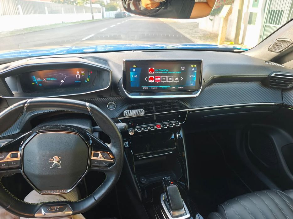 Peugeot e-2008 GT