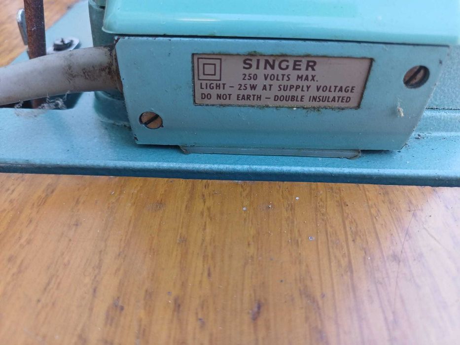 Máquina de Costura Singer, antiga