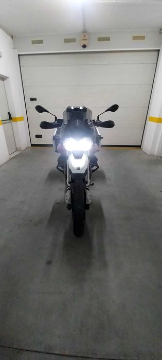 Moto Guzzi V85TT