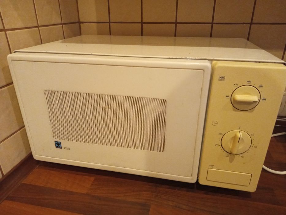 Kuchenka mikrofalowa Hugin 1300 W