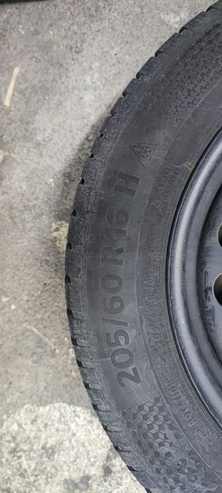 Opony Continental/Hankook 16" zimowe stan bdb