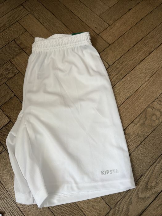 Białe spodenki sportowe Kipsta