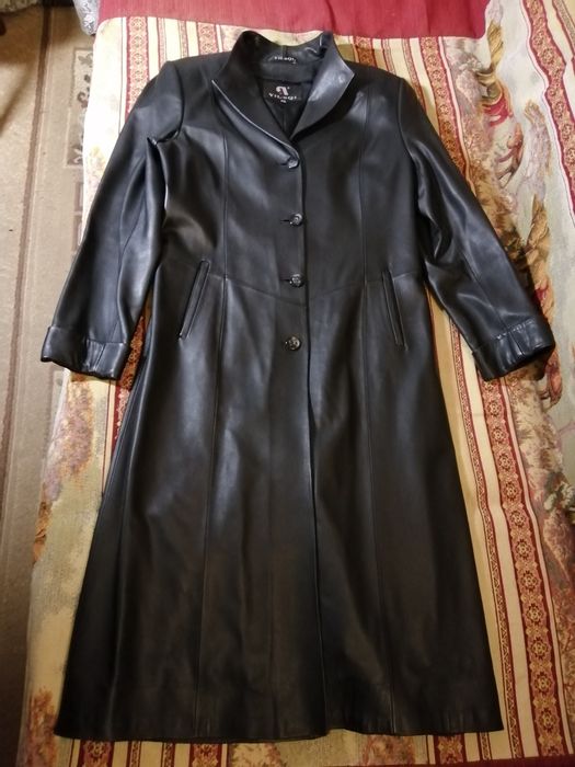 Плащ кожаный женский