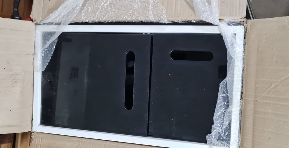 Móvel Join - Tampo e portas em vidro preto SANINDUSA