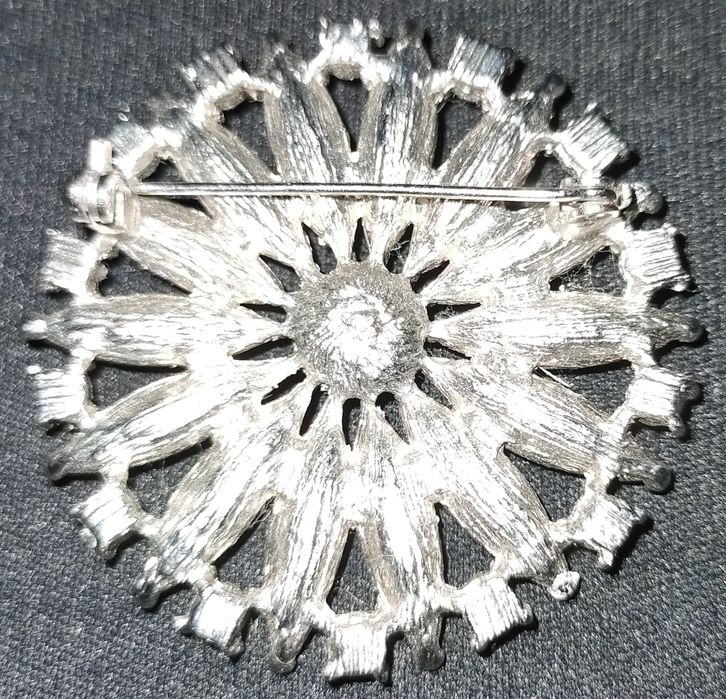 Alfinete de Peito