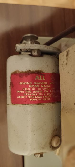 Máquina de costura eléctrica Bernina