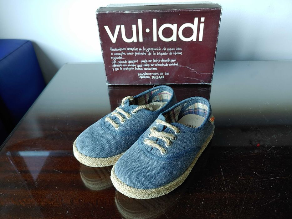 Sapatos formal criança, tamanho 25 NOVO!