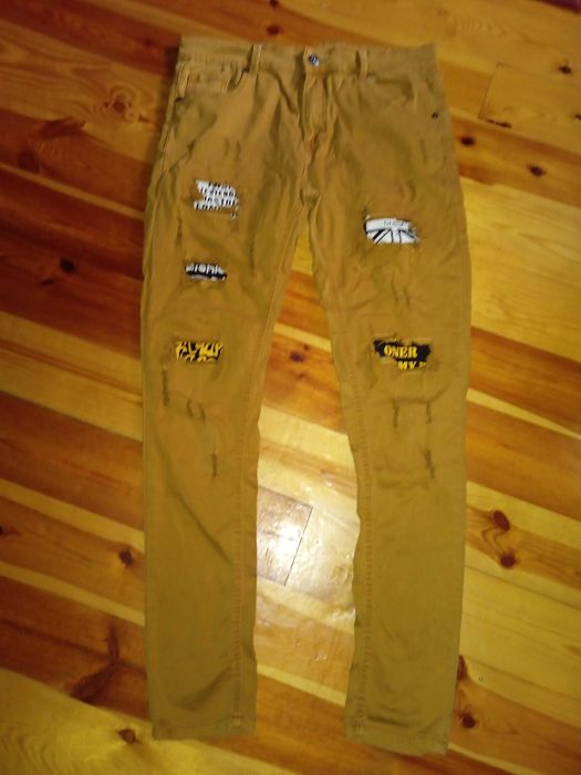 Młodzieżowe spodnie