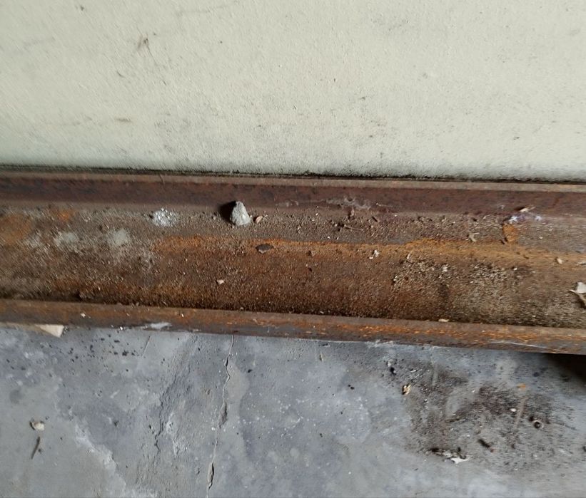 Швейлер металевий 3 метри