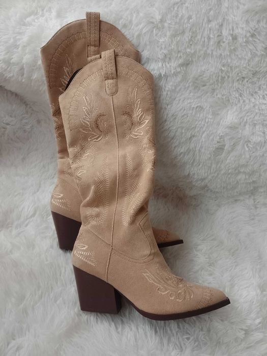 (39/40) Będzie, bogato zdobione haftem Kozaki kowbojki , NOWE