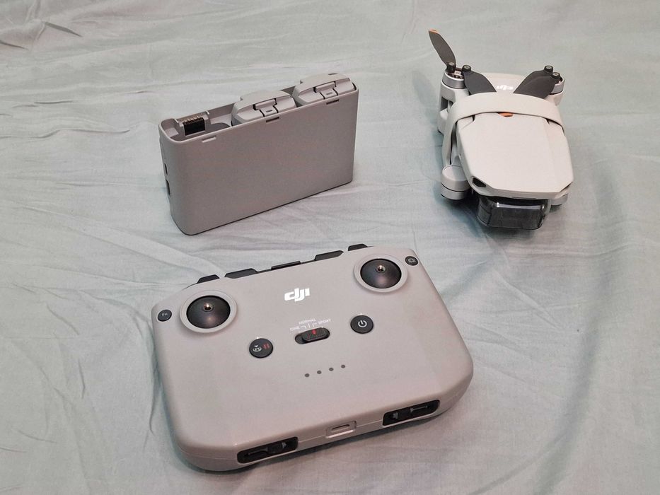 Dron dji mini 2 fly more combo