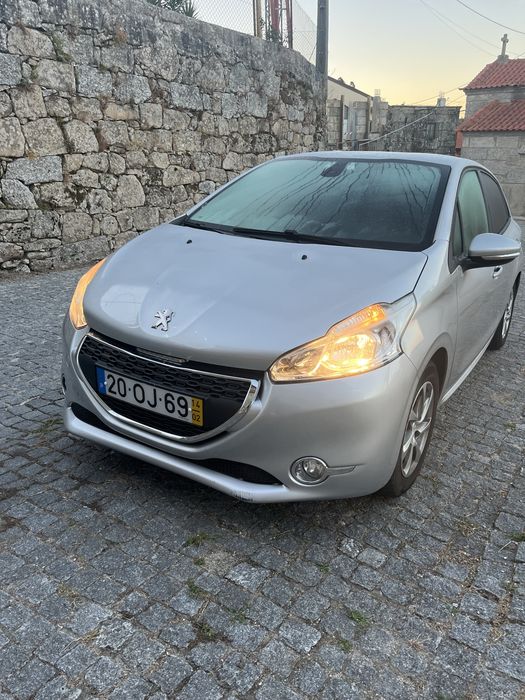 Peugeot 208 Allure 1.2