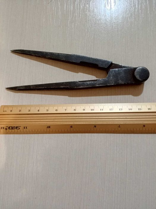 Циркуль слесарный