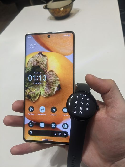 Продам комплект pixel 7 pro та google pixel watch 44 mm