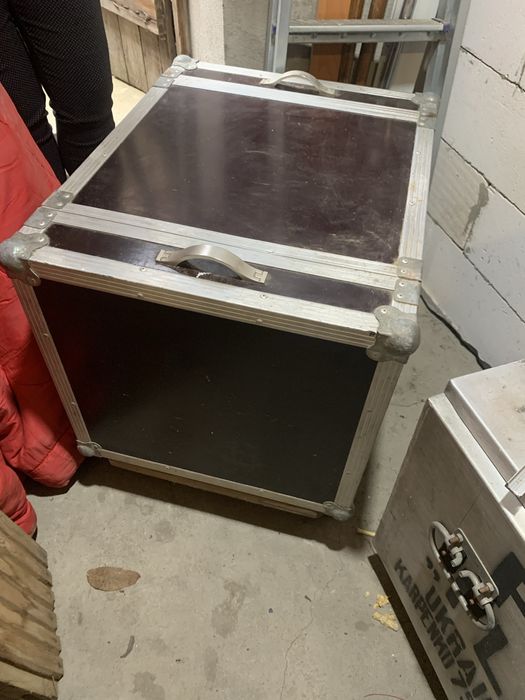 Рэковый кейс 10 юнитов на колёсах.