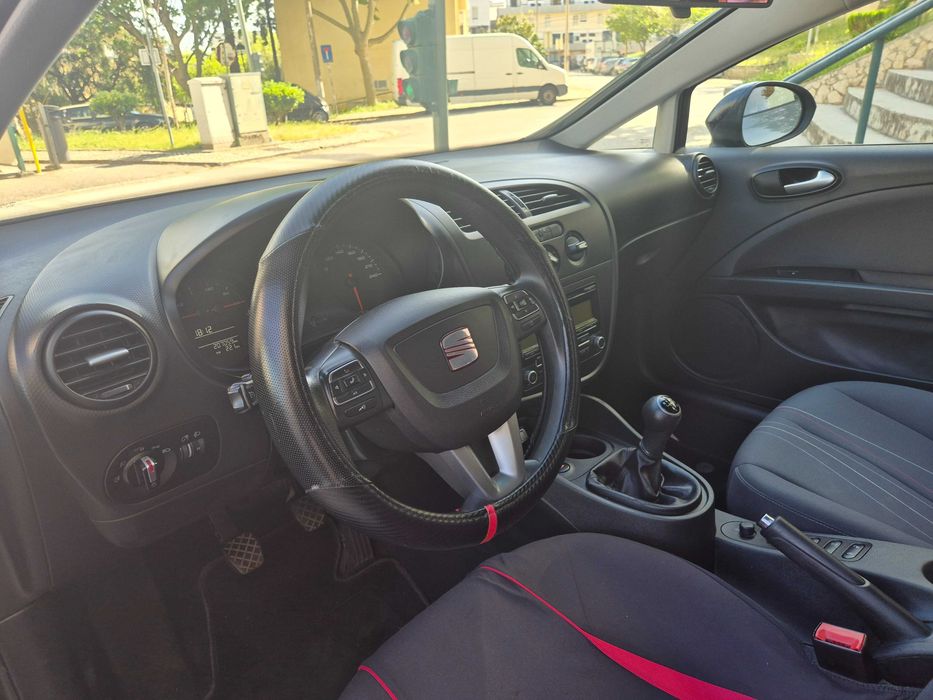 SEAT Leon — fotografia 4
