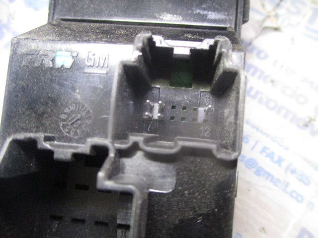 Comando / botão / interruptor vidros frente direito OPEL Astra J