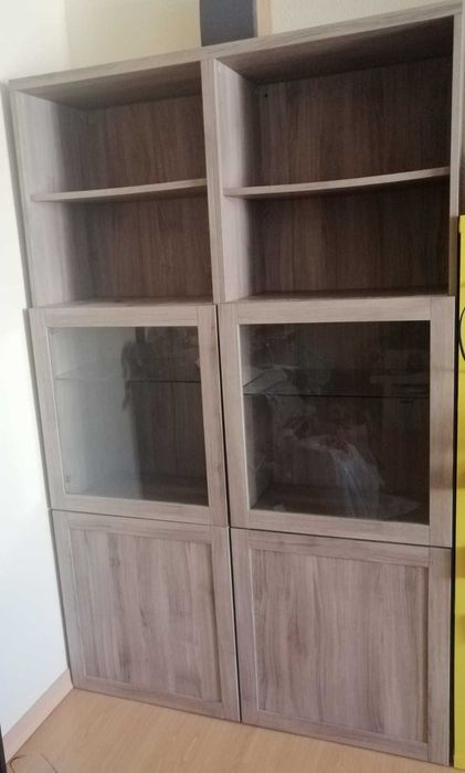 Conjunto 2 Móveis / Estantes IKEA BESTÅ com Portas e Vidro (Efeito Carvalho)