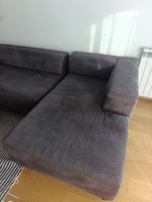 Sofá de sala com chaise longue