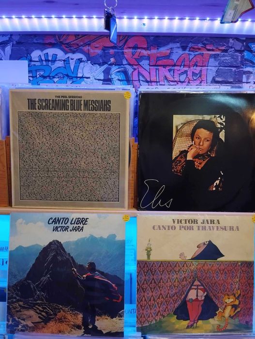 Clash ,Muse P.Floyd Guns n´Roses Taxi Siouxsie Smashing P. U2 Elis Gnr