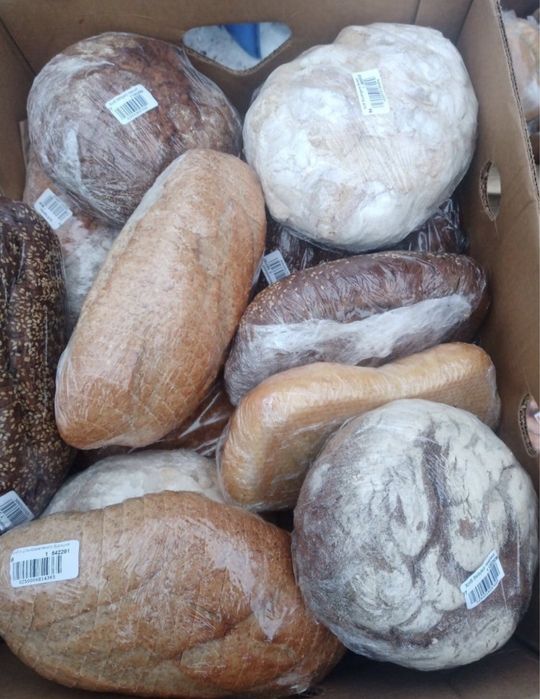 Продам для тварин хліб і сухарі