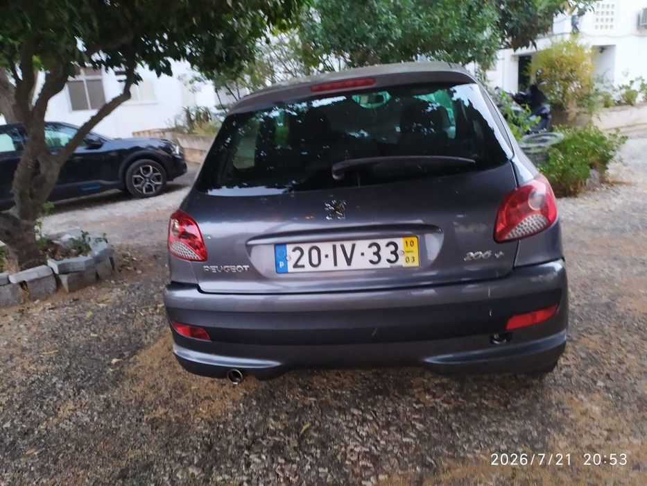 Carro Peugeot 206+ — photo 3