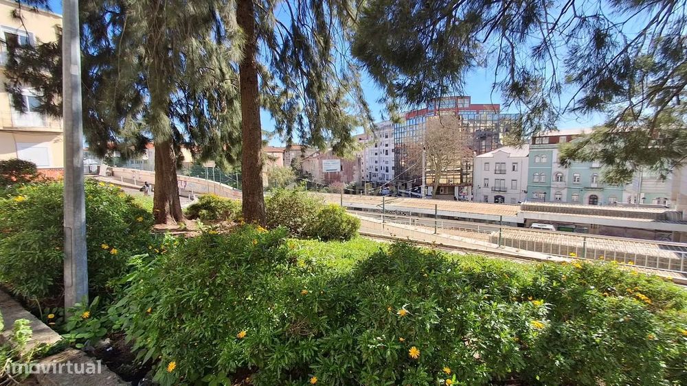 Apartamento T1 em Queluz, Sintra - Oportunidade Única! ACEITA PERMUTA