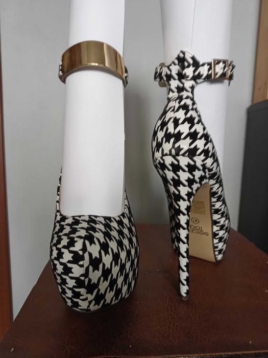 Buty damskie - Szpilki na platformie