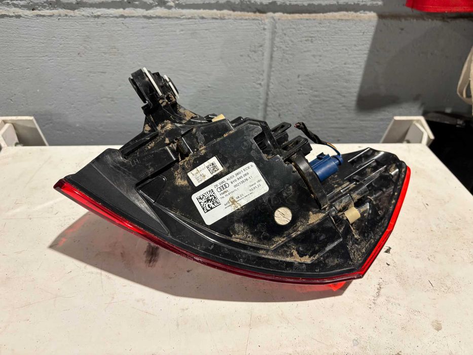 A3 8y 5d lampa lewy tył 8y0.945.069