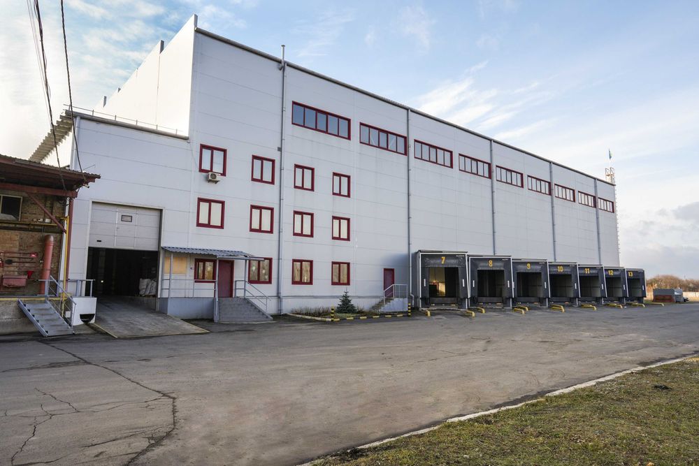 Без % оренда склад  клас В  3700 м² смт. Клавдієво-Тарасове