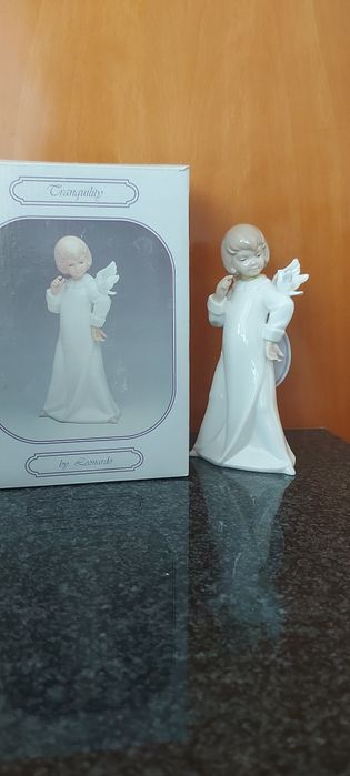 Anjo de porcelana Tranquility By Ammie RoweThe Leonardo Collection