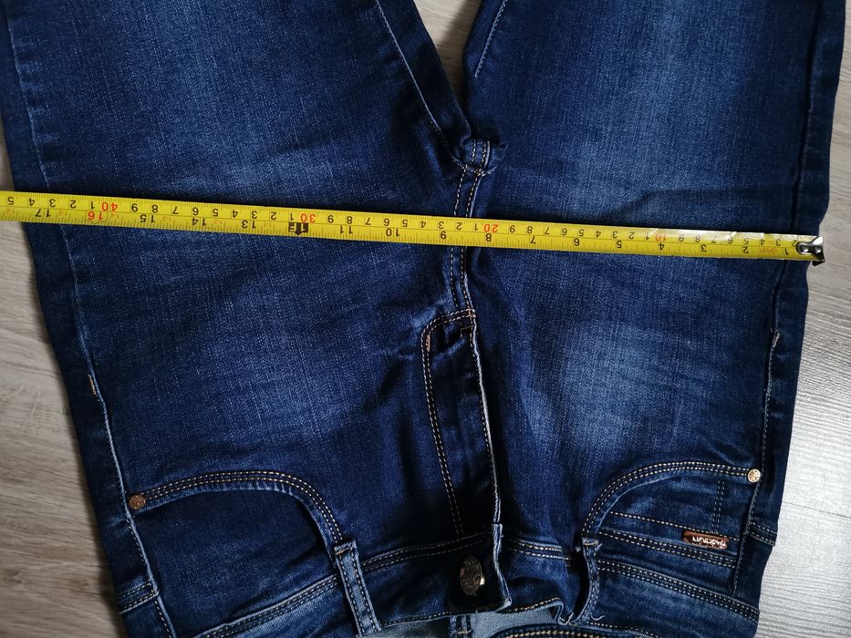 Spodnie jeansowe M jak nowe