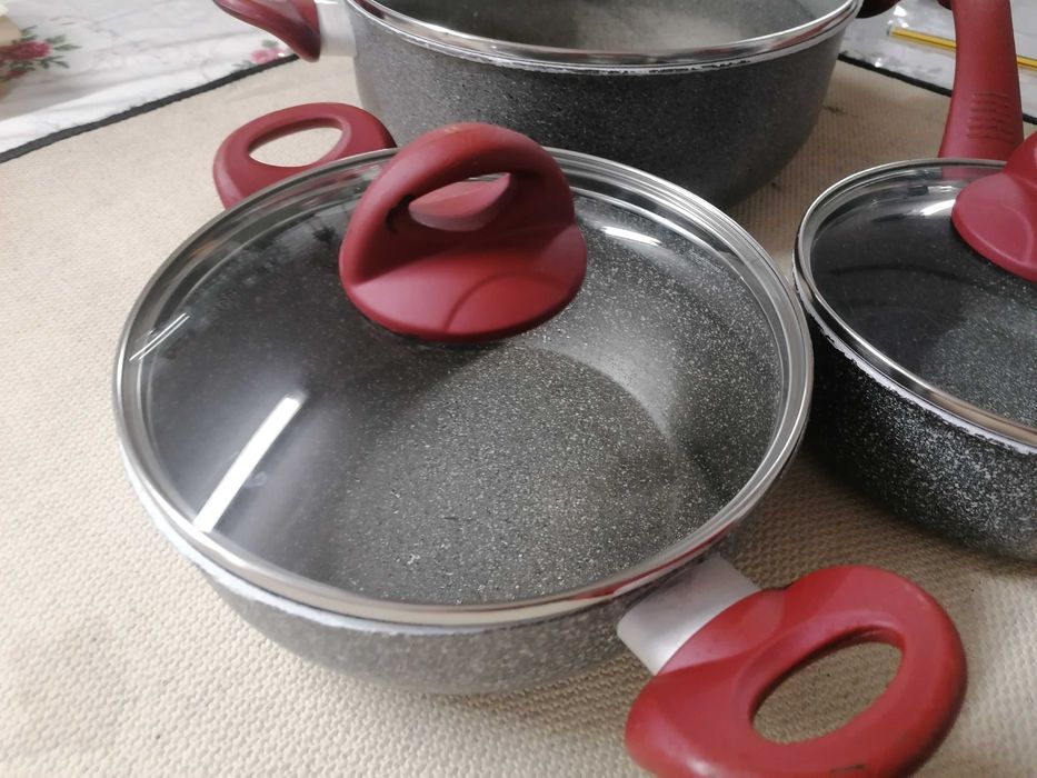 Tacho grande + panela media e tachinho pequeno, tudo por 10€