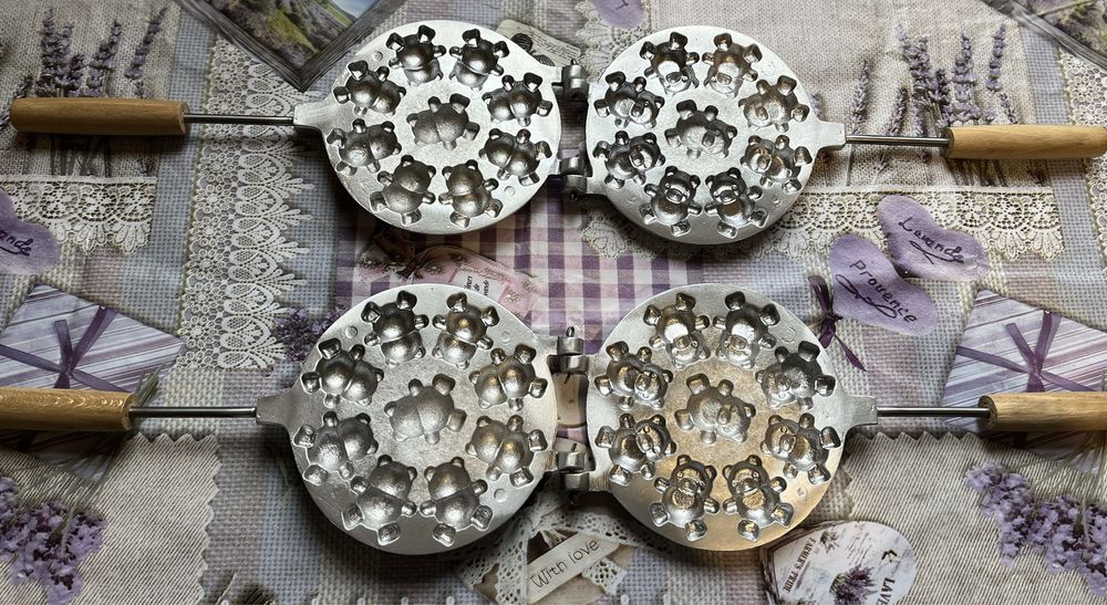 Форма для випічки на газу олімпийский мишка,мишка барні,мішка з шишкою