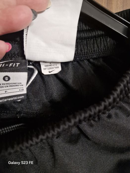 Spodnie sportowe męskie Nike rozmiar S stan idealny